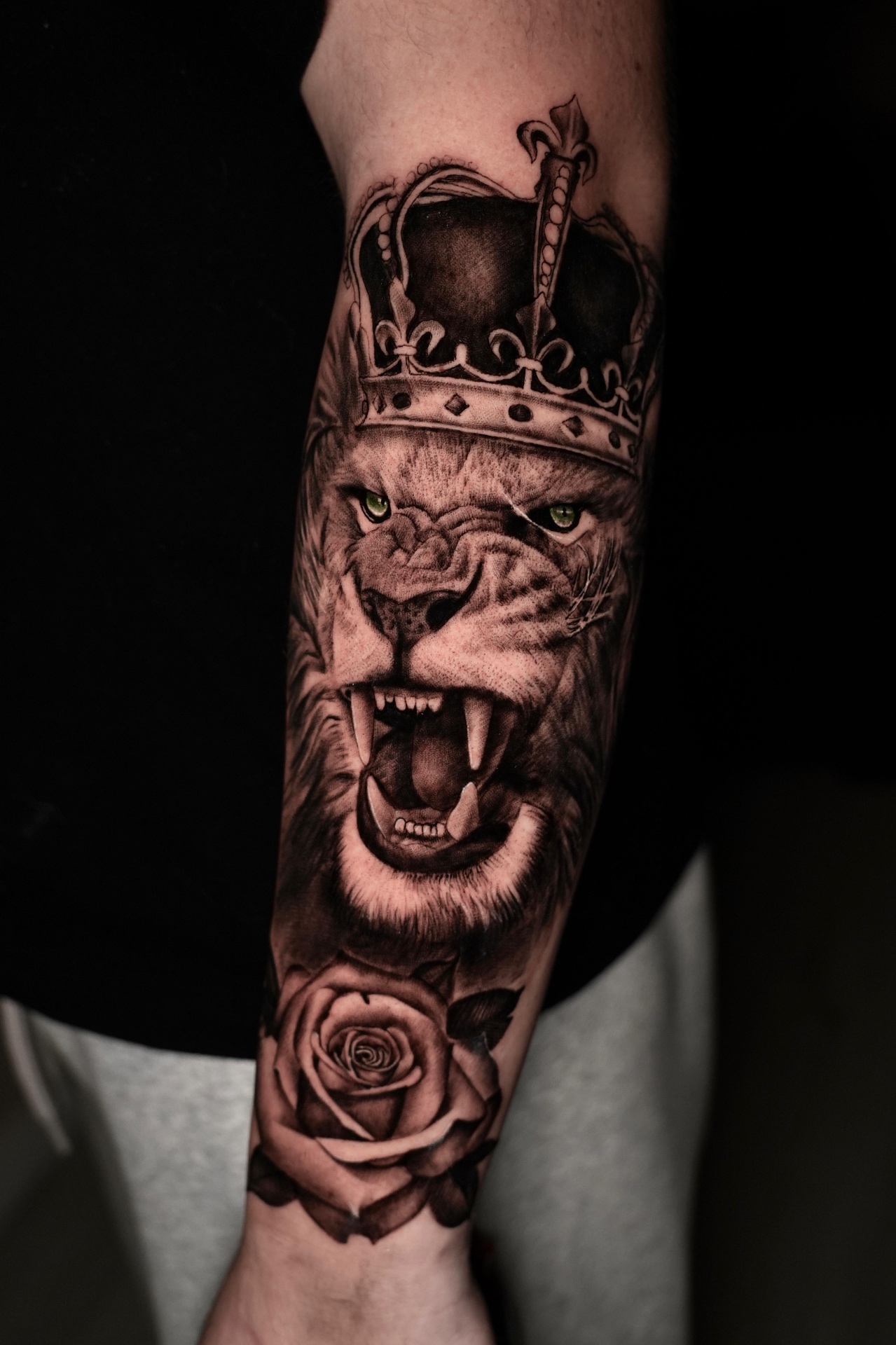 Crowned Lion & Rose — Animal Portraits tattoo by Sahil